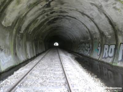 Línea Férrea Madrid-Burgos - Ruteando la RFIG 102; bosque irati navarra via ferrata ordesa mochila d